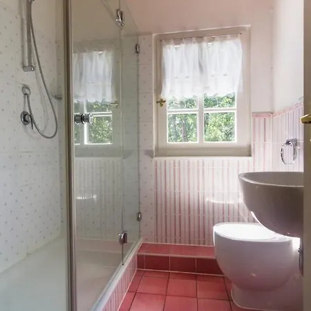 Strandhotel Lindequist Sellin ゲストハウス *